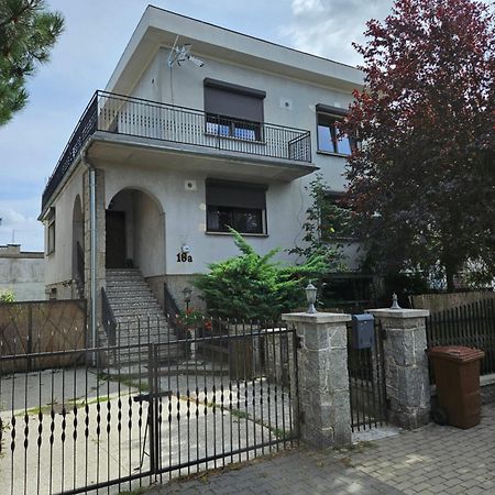 Pokoje Pracownicze Кімнати Для Працівників,Гуртожиток Сважендз Экстерьер фото
